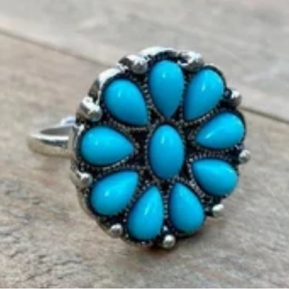 Fashion Ring - Bohemian style turquoise blue & metal ring - NWOT - size 5